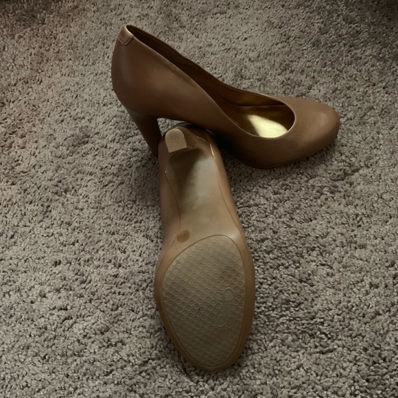 Jessica Simpson Heels - Picture 2 of 3